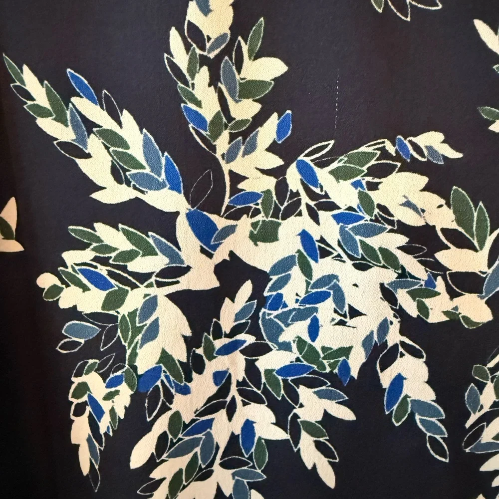 Classiques Entier‎ Navy Floral V-Neck Sleeveless Camisole